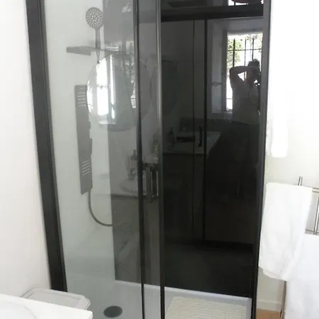 Bel 2 Ou 4 Personnes Vue Sur La Baie De Cannes Immense Piscine Calme Xxl Apartment Frejus