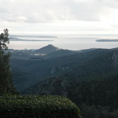 Bel 2 Ou 4 Personnes Vue Sur La Baie De Cannes Immense Piscine Calme Xxl Frejus